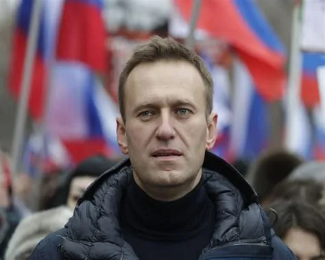 Navalny-Vergiftung: Eine Geschichte über Mut, Intrigen und russische Politik